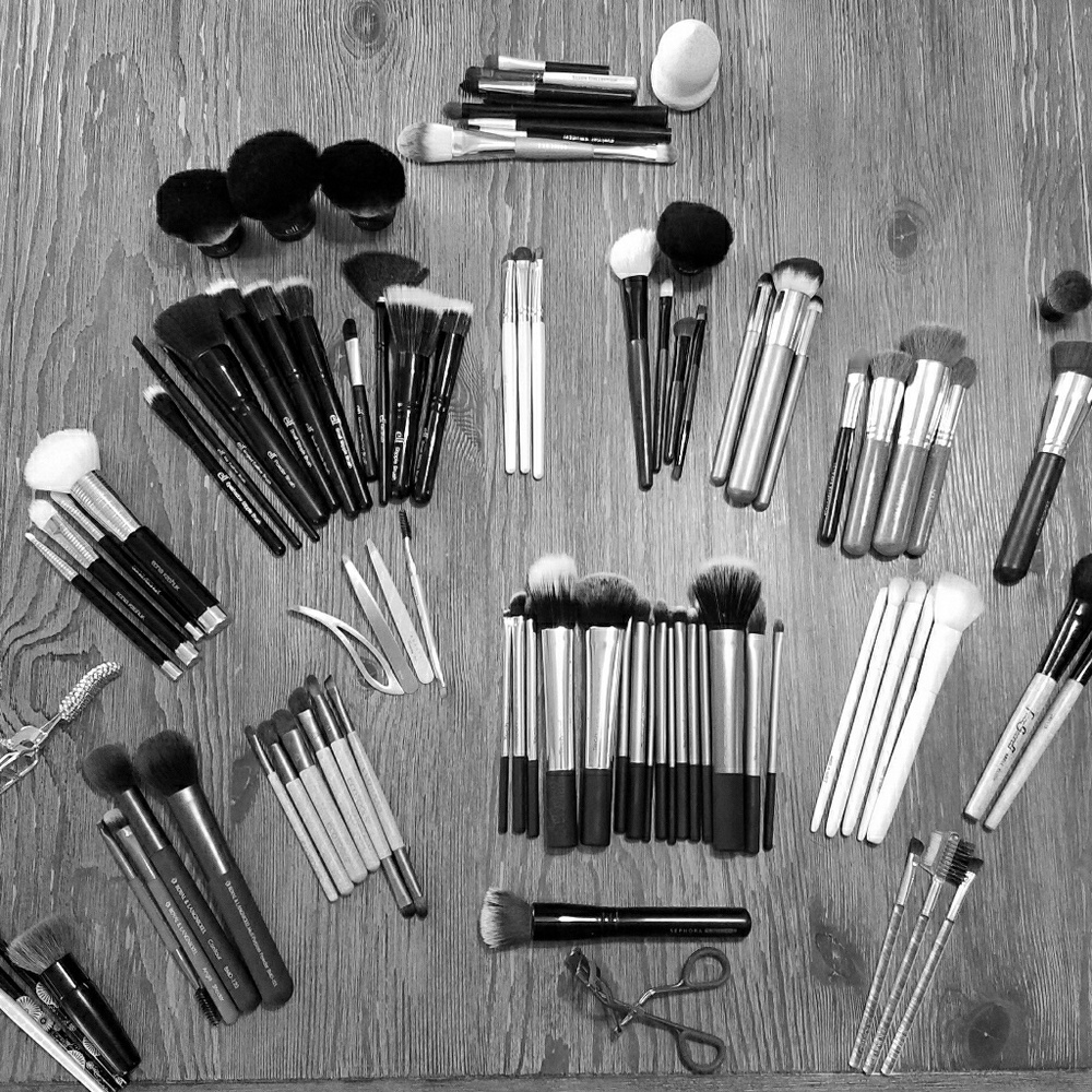 random makeup brushes